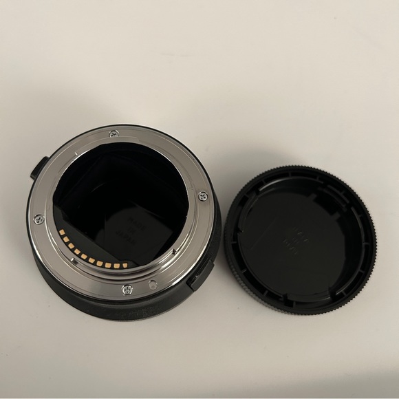 Sigma for Canon Mount Converter MC-11 For Use With Canon SGV Lenses for Sony E - Picture 5 of 6